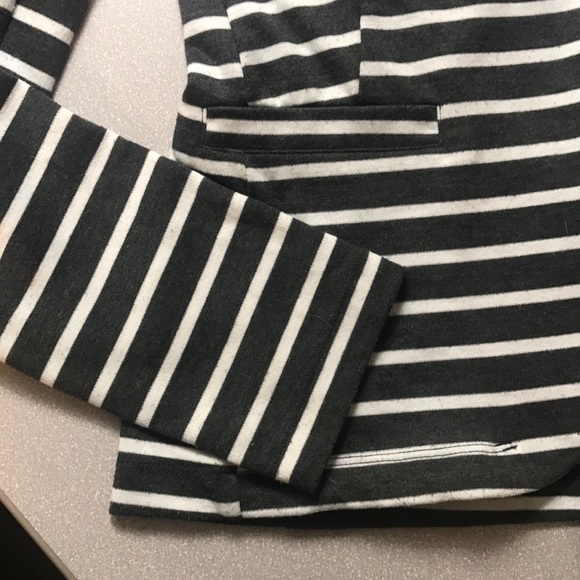 Xhilaration blazer gray white striped small CUTE! - Picture 2 of 5